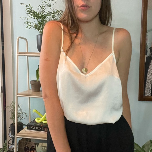 White Top - Picture 6 of 14